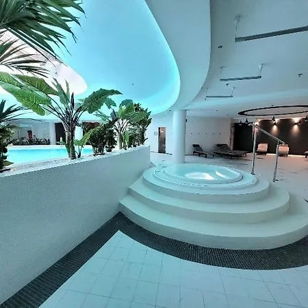 Hanza Tower West 20 - & Sauna & Jacuzzi & Pool